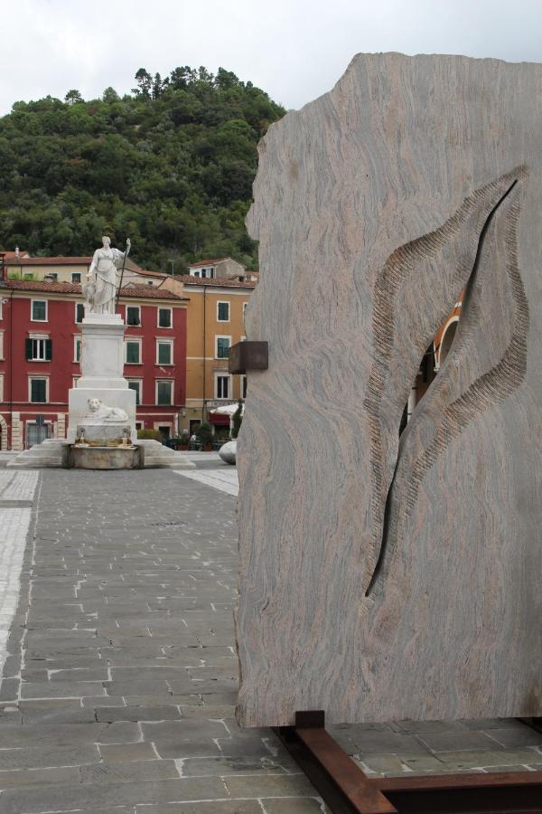 La Porta Sui Monti Di Luna カッラーラ エクステリア 写真