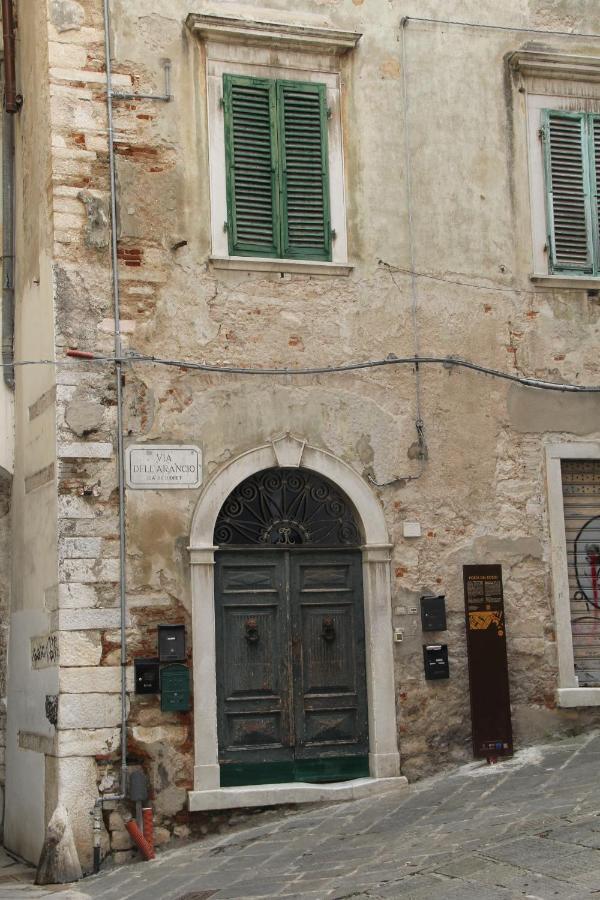 La Porta Sui Monti Di Luna カッラーラ エクステリア 写真
